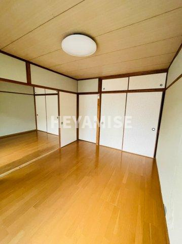 フロンティア西山台の洋室