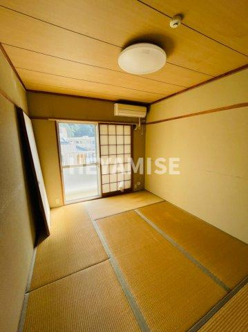 フロンティア西山台の和室