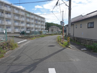 【前面道路含む現地写真】 | 四日市市高花平１丁目 | 前面道路