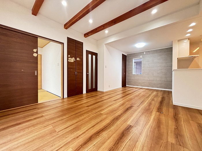 【居間・リビング】の画像