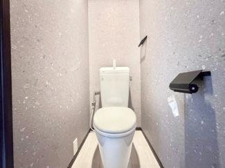 【トイレ】 | 宇治市広野町宮谷　中古戸建 | 【2階トイレ】