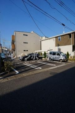 鎌ケ谷市新鎌ケ谷４丁目のアパートの駐車場
