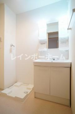 鎌ケ谷市新鎌ケ谷４丁目のアパートの独立洗面台