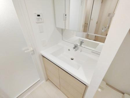 DeLCCS白山(旧HAKUSAN EAST)の洗面所