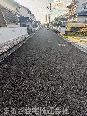 大字小松　売地の前面道路含む現地写真