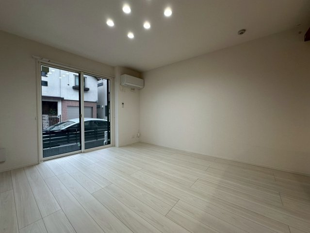 【居間・リビング】