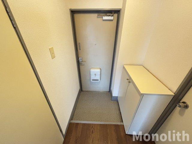 第1ハイツの玄関