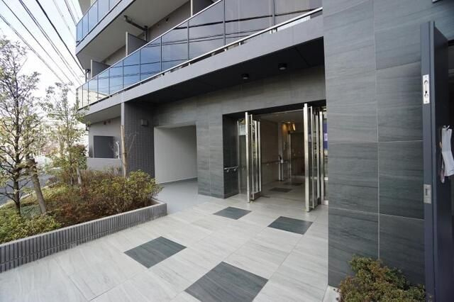 ＬＵＮＩＱ高島平のエントランス