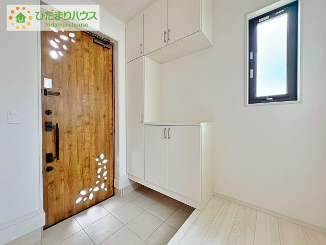 高萩市高浜町の玄関|使い勝手の良い大きなシューズボックス☆乱雑になりがちな玄関をスッキリ見せてくれます！