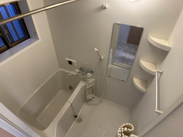 浜添アパート北棟の浴室|追焚機能、浴室乾燥機付のバスルーム