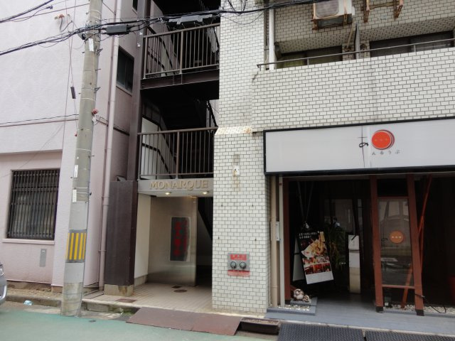 モナーク西明石の外観