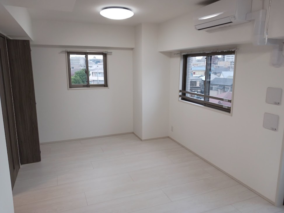 エヌステージ西船橋市川の居間・リビング|きれいな内装です