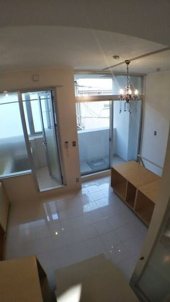 U residence 弁天町　(是空弁天)の居間・リビング