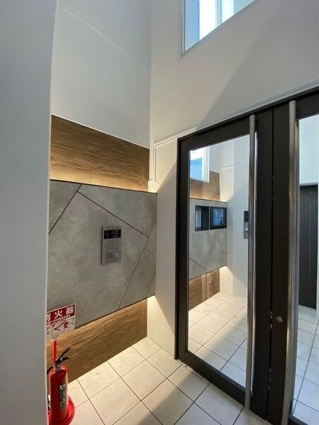 U residence 弁天町　(是空弁天)のロビー