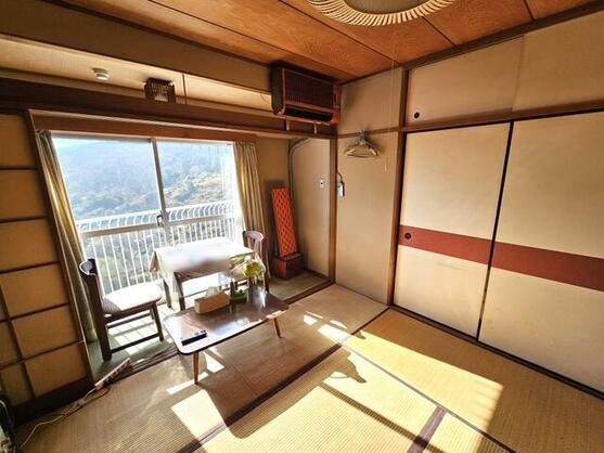 中台工業伊東マンション第3別館の内装