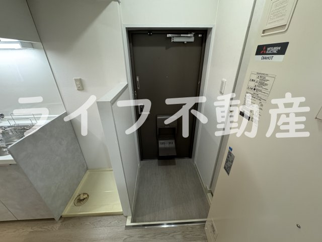 パークモダン高井田の玄関|収納もある玄関です