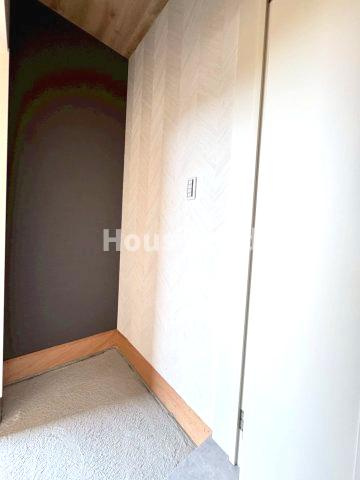 N　MAISON島橋の玄関