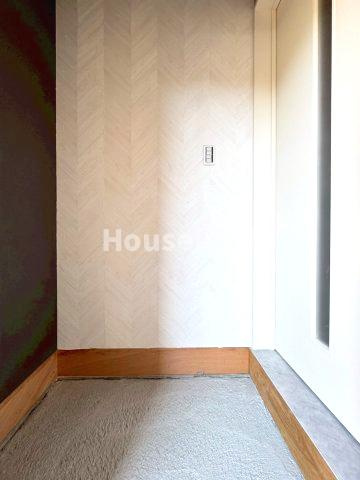 N　MAISON島橋の玄関