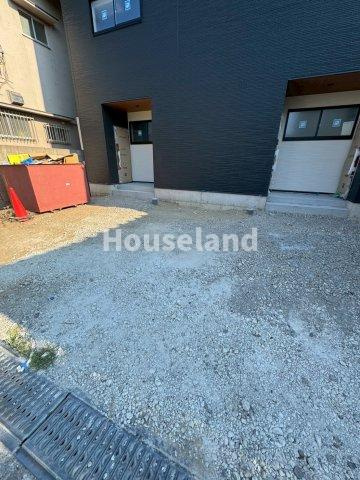 N　MAISON島橋の駐車場