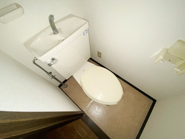 戸田市川岸３丁目の賃貸マンションのトイレ
