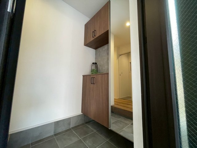 大道南1 新築戸建の玄関|シンプルで使いやすい玄関です