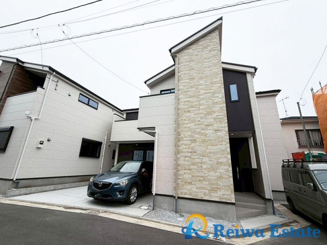 新築戸建　茅ヶ崎市高田1丁目の外観|スーパーまで徒歩8分、コンビニまで徒歩7分と買い物が便利な立地です。