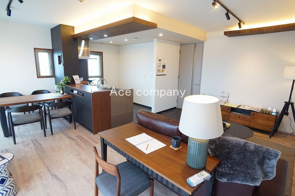 【居間・リビング】の画像