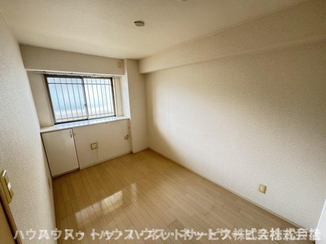 第16シントウキョウビルの寝室