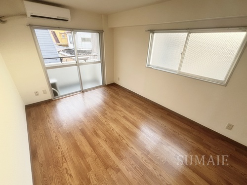 芝ハイツの居間・リビング|洋室です。