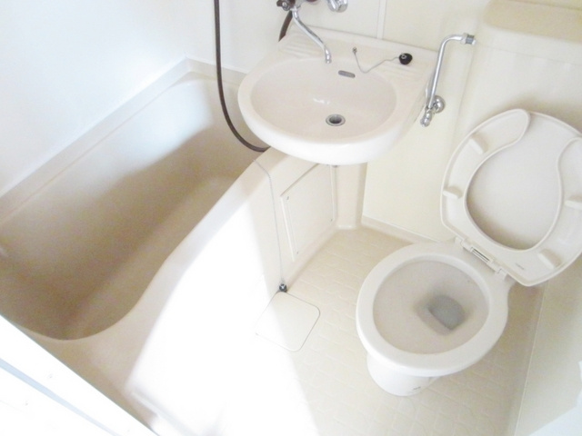 芝ハイツのトイレ|ユニットバスです。