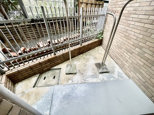 アーバンレックス緑地公園のバルコニー