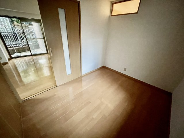 アーバンレックス緑地公園の居間・リビング