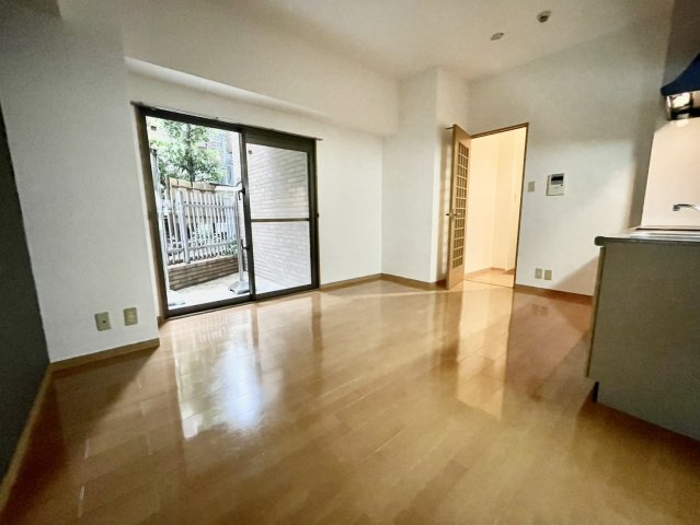 アーバンレックス緑地公園の居間・リビング