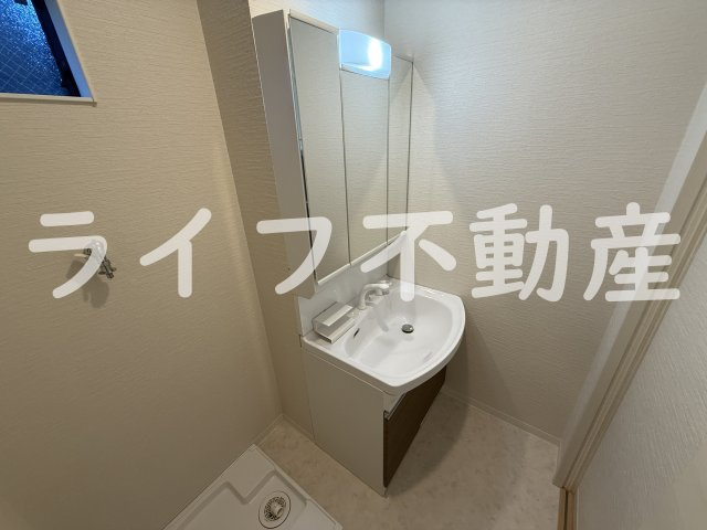 荒本フラワーレジデンスの独立洗面台|独立洗面台あり、毎朝おしゃれに忙しい女性の方におすすめです