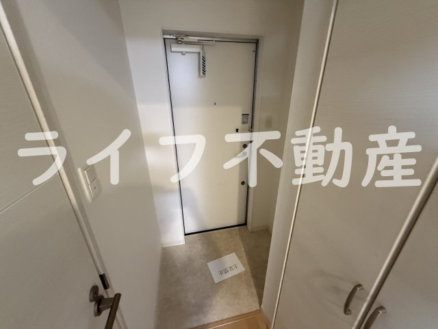 荒本フラワーレジデンスの玄関|明るい玄関です