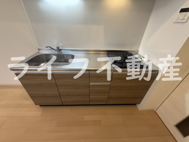 荒本フラワーレジデンスのキッチン|コンパクトなキッチンで掃除もラクラク