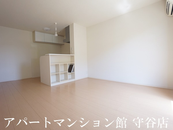 アモールⅡCの居間・リビング