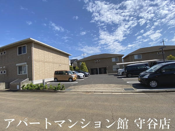 アモールⅡCの駐車場