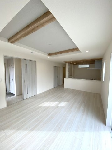 【居間・リビング】の画像