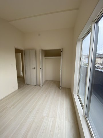 【洋室】 | 川越市豊田町二丁目　新築戸建　1号棟 | 勾配天井の6.0帖です。