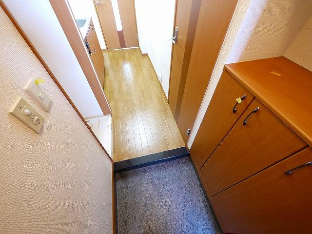 プランドール大和の玄関|ゆったりとした玄関です