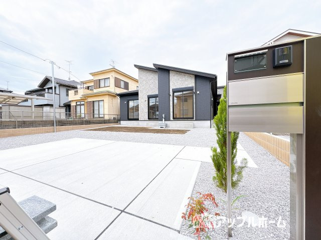 【新築平屋】東松山市新宿町の駐車場|駐車場は並列駐車3台分☆来客時も安心です♪セカンドカー用にもお使いいただけます。