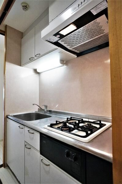 Ｔ’ｓ　ｇａｒｄｅｎ元町（旧アクシス元町）のキッチン