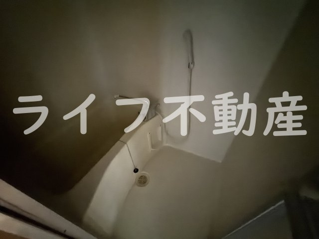 ロータリーマンション長田東の浴室|コンパクトで使いやすいお風呂です