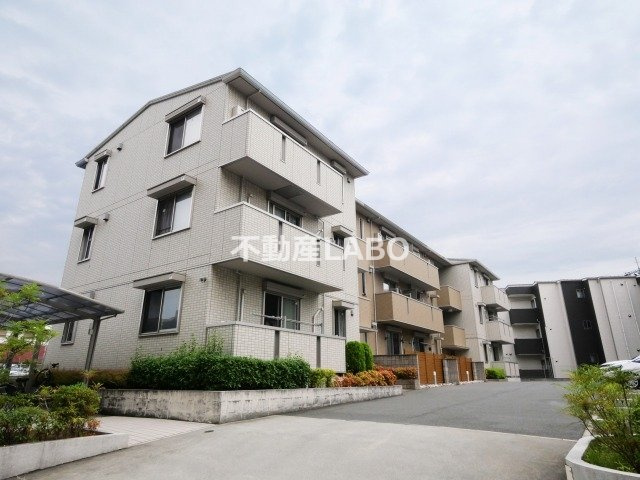 シュトラール喜連瓜破の外観