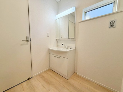 【独立洗面台】 | 銚子市松本町１号棟 | 施工例:即日のご見学も可能です。お気軽に0476-37-3888までお問合せ下さい。