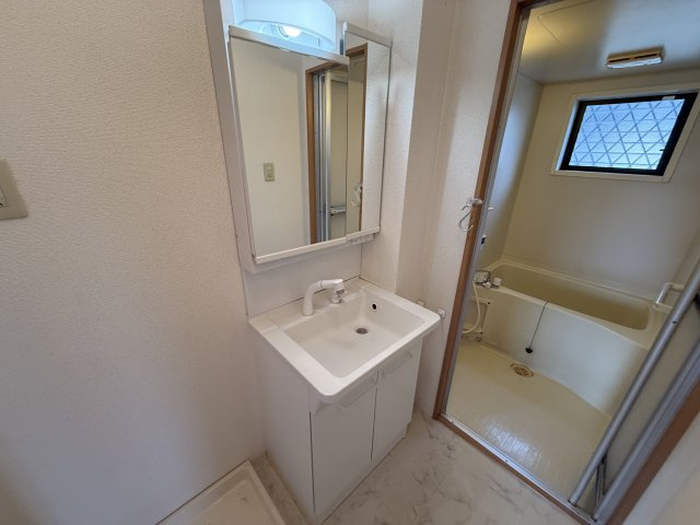 エイトハウス上野台の独立洗面台