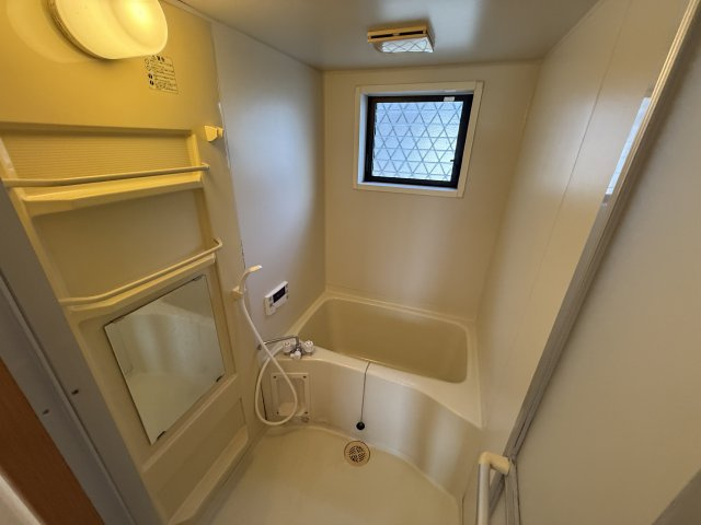 エイトハウス上野台の浴室