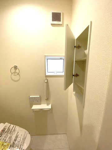 【トイレ】 | 川越市豊田町二丁目　新築戸建　2号棟 | 1階のトイレです。