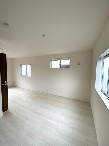 【洋室】 | 川越市豊田町二丁目　新築戸建　2号棟 | 2部屋続き間です。